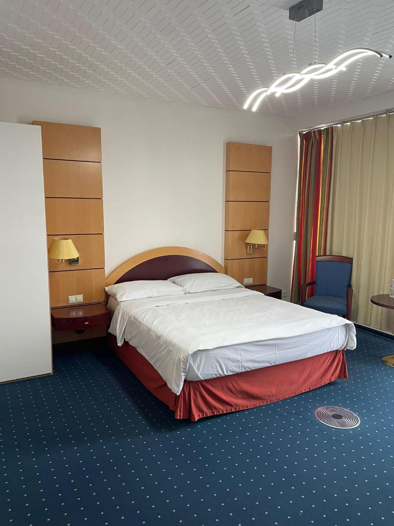 Eventhaus Aparthotel Panzweiler Buitenkant foto
