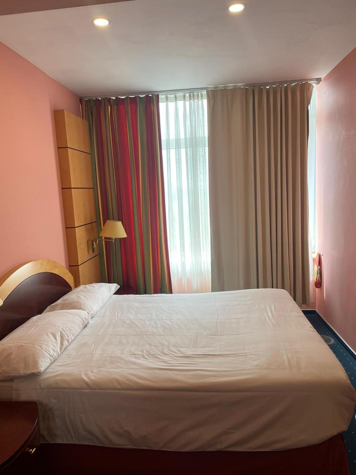 Eventhaus Aparthotel Panzweiler Kamer foto